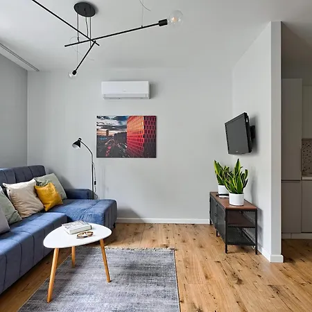 Urbannestapartments-op51 דירה *